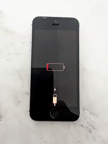 iPhone 5s -  perfect screen, Charging issues / For Parts