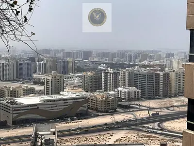 غرفتين وصاله النهدة مع غرفه خادمه خزائن بالحائط مساحات واسعه اطلاله مفتوحه ثلاث حمامات موقع مميز قريب من جميع الخدمات