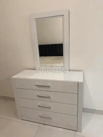 White Gloss 4-Drawer Dresser with Mirror - Good Condition