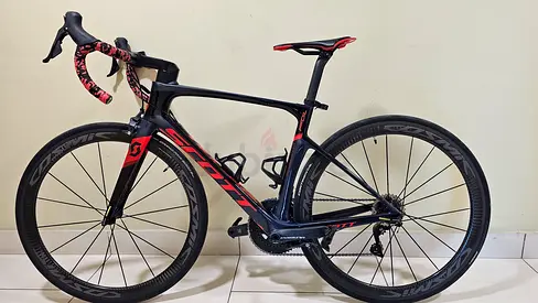Scott Foil Carbon Road Bike - Full Carbon Frame, carbon Wheels, Size S