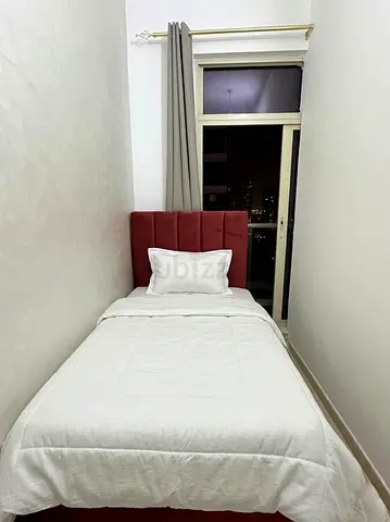 Partition with balcony - 2 Min to DMCC Metro  Marina Mall - Ladies Only