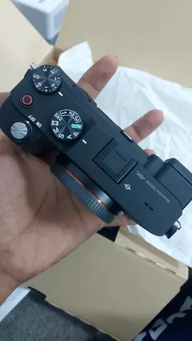 Sony Alpha a7C full-frame mirrorless camera (boxed) - and lens 28 60mm
