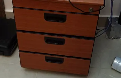 3-drawer wooden mobile filing cabinet in good condition