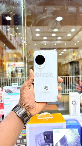 HUAWEI NOVA 14