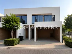Premium location | Glass ceiling | Available