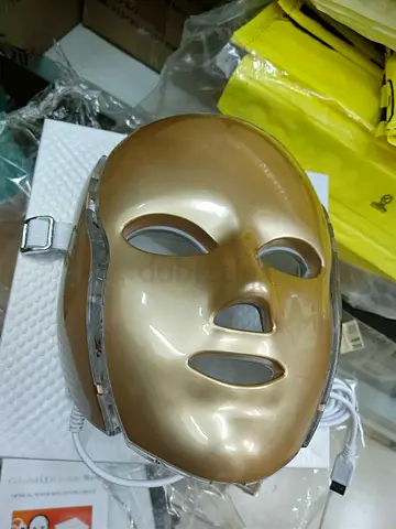 LED Facial Mask Light Therapy Device with Remote - Good Condition