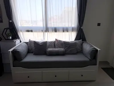 IKEA HEMNES White daybed with 3 storage drawers (IKEA Medium firm mattress included)