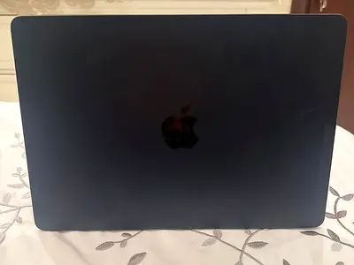 Apple MacBook Air M2 2022 (boxed) - 13-inch (product box shown)