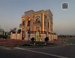 For sale directly from the owner, including registration fees: a classic villa on two streets, direc