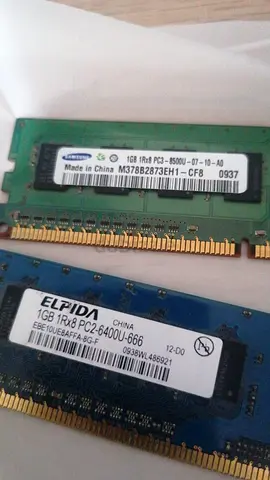 Pair of 1GB DDR2 Laptop RAM sticks (PC2-6400U / PC2-5300) - used