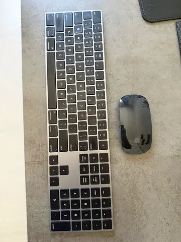 Apple Slim Wireless Bluetooth Keyboard with Numeric Keypad and Matching Mouse