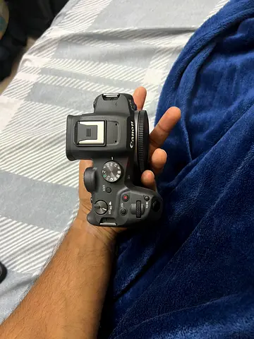 Canon EOS R7 Body Mint Condition Under Warranty three months old