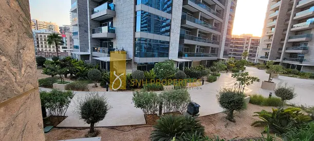2 BR | PRIME LOCATION | READY TO MOVE