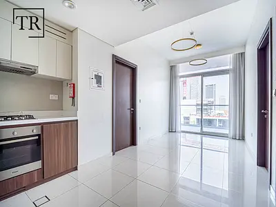 Panoramic Canal Views | Furnished | Upto 4 Cheques