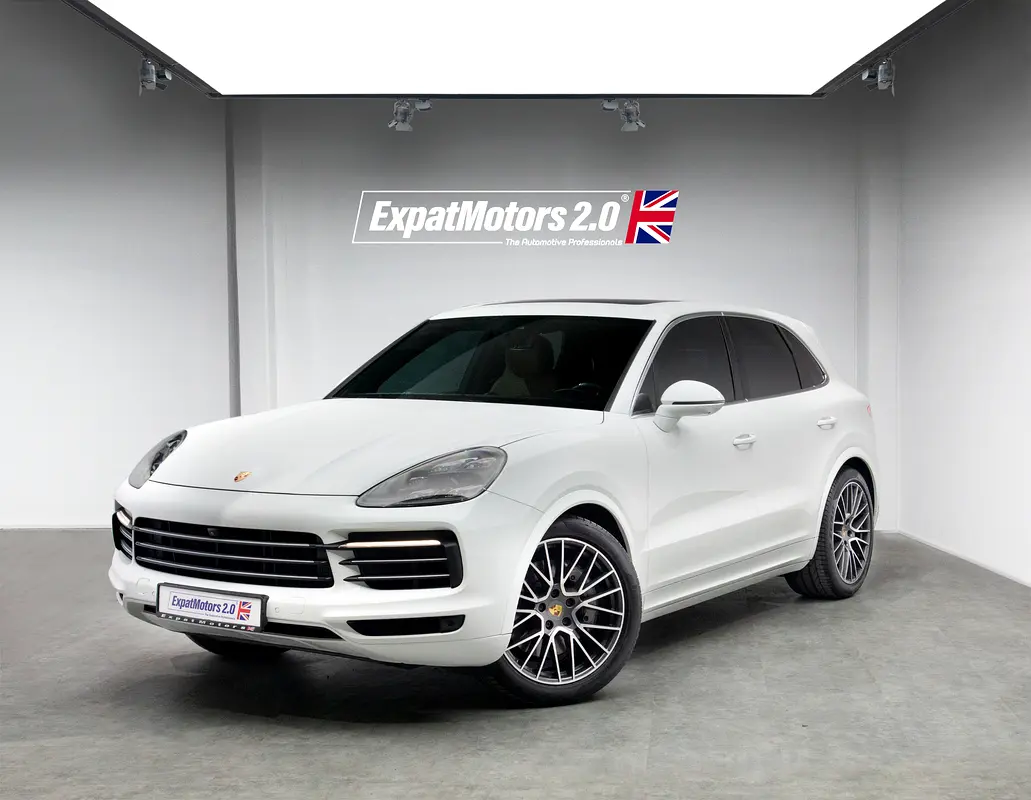 Porsche Cayenne 2018 — photo 1 of 20