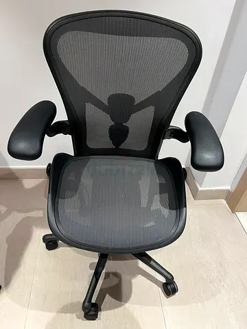 Herman Miller remastered size C fully loaded