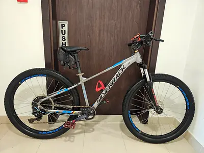 Silverback Stride Deluxe Hardtail Mountain Bike 27.5/Small