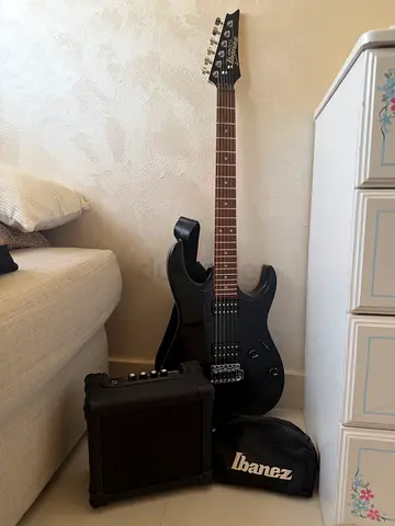 Ibanez electric guitar with practice amp and gig bag - good condition