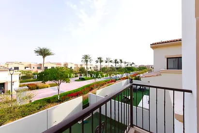 Spacious | Landscaped | Close Park, Pool & Gym