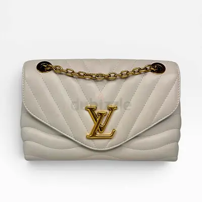 Authentic LOUIS VUITTON NEW WAVE CHAIN SHOULDER BAG IN IVORY CALF LEATHER WITH GOLD HARDWARE