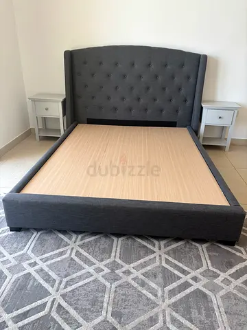 Queen bed upholstered headboard