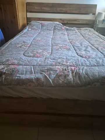 queen bed frame solid wood with organic cotton matress with quilt rarely used From( homes 4 us)