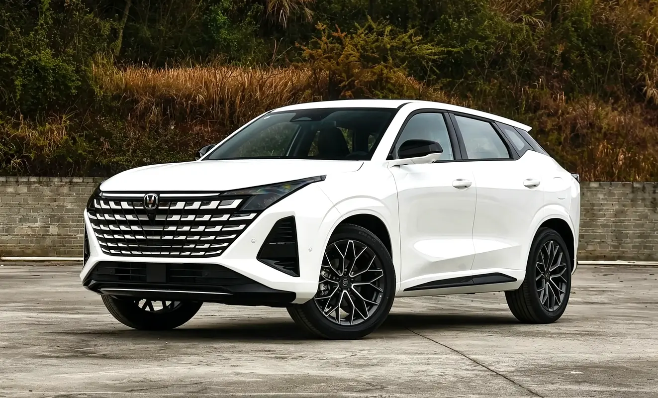 Changan UNI-Z 2026 — photo 1 of 11