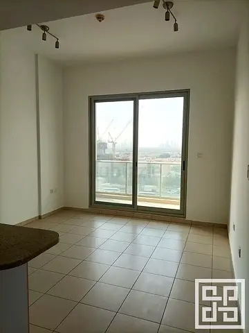 1 BR Oakwood Dh 52000