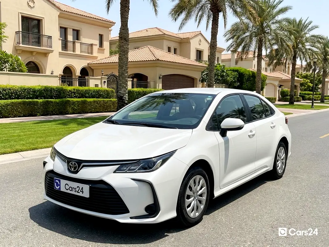 Toyota Corolla 2023 — photo 1 of 13