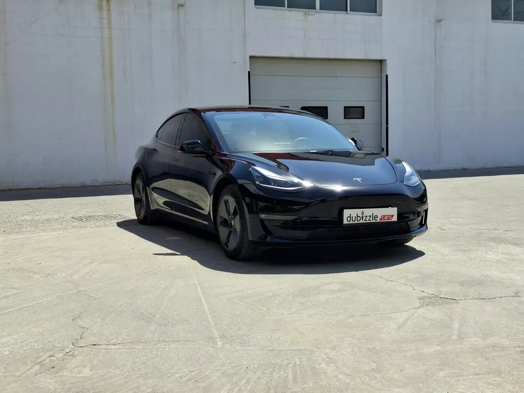 Tesla Model 3 2023 — photo 1 of 15
