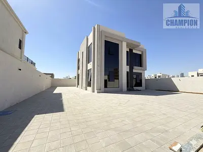 Spacious 4BR Villa With Maid Room Just For 220K