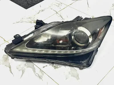 Right headlight assembly for Lexus (used) - projector LED with DRL