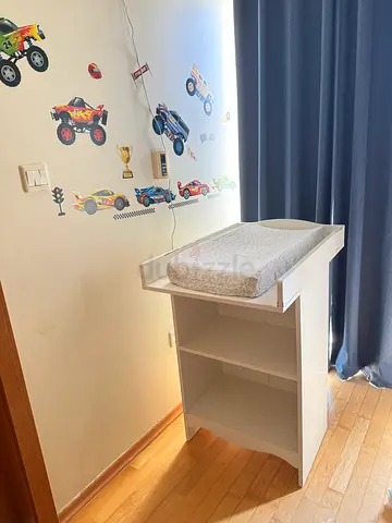 Baby changing table