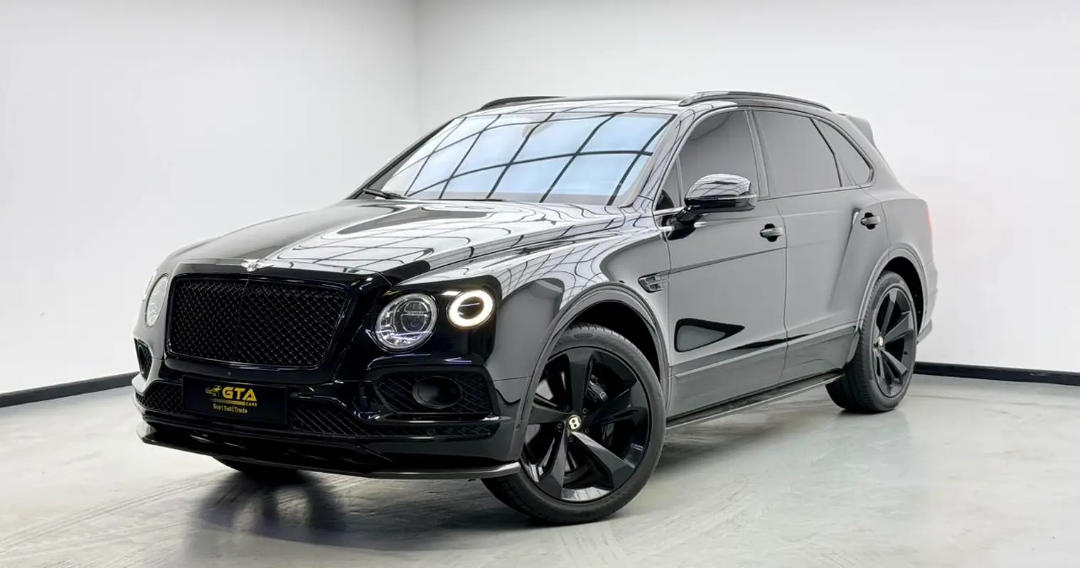 Bentley Bentayga 2020 — photo 1 of 18