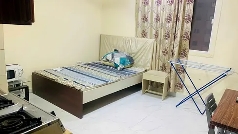 SPACIOUS STUDIO FLAT FULLY FURNISHED in 1600