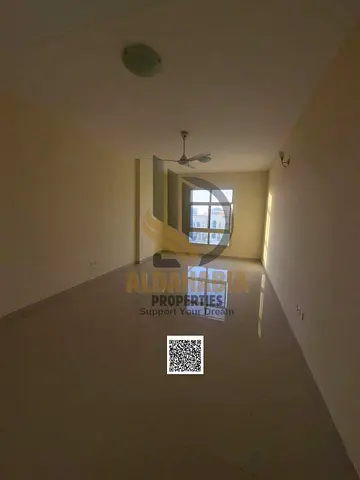 شقة غرفتين وصالة للإيجار السنوي – المويهات 2، عجمان 🏡 فرصة مميزة للسكن في موقع حيوي على شارع عمار مباشرة شقة واسعة ومريحة في المويهات 2 تتميز بمساحات
