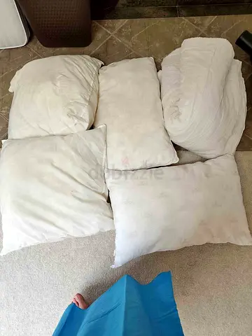 4 pillow and 1 duvet for Kings bed