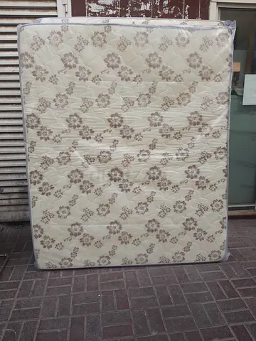 King size mattress 180x200cm.  All times delivery available