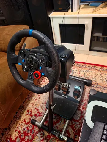 Logitech G29 steering wheel with stand