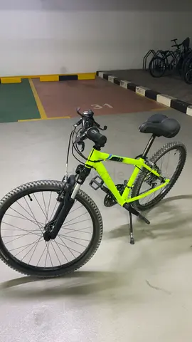 Bright Green Mountain Bike - Good Condition, Ready to Ride