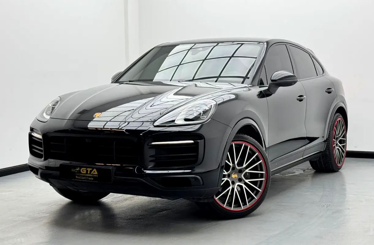 Porsche Cayenne 2023 — photo 1 of 17
