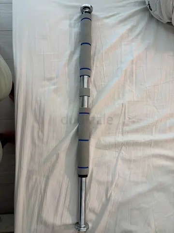 Adjustable Doorway Pull-Up / Chin-Up Bar — Used, Good Condition
