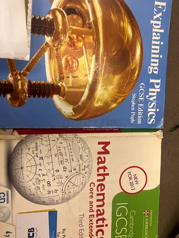 Explaining Physics (GCSE)  Cambridge IGCSE Mathematics textbooks - used set