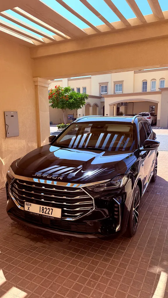 Jetour X70 Plus 2024 — photo 1 of 8
