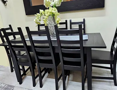 Solid wood Extendable dining table with chairs