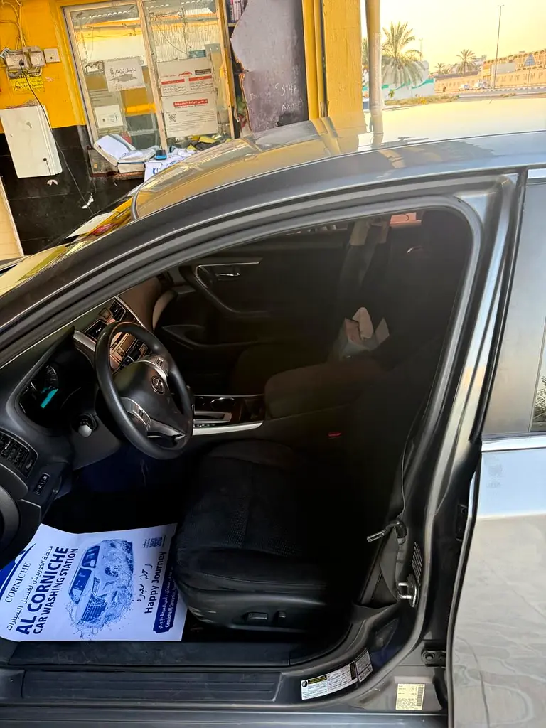 Nissan Altima 2014 — photo 1 of 7