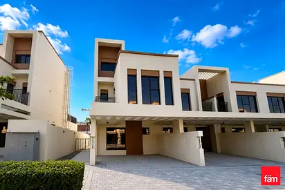 Lagoon View | Corner | Single Row | Spacious