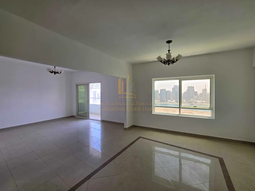 🏡 للبيع | شقة فاخرة 3 غرف نوم بإطلالة كاملة على بحيرة الخان – الشارقة