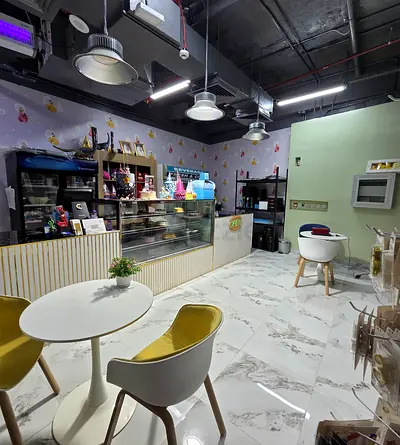 Ready to move Shop in the heart of Furjan - display counters and freezers - complete setup