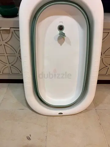 Collapsible Baby Bath Tub - Foldable Space-Saving
